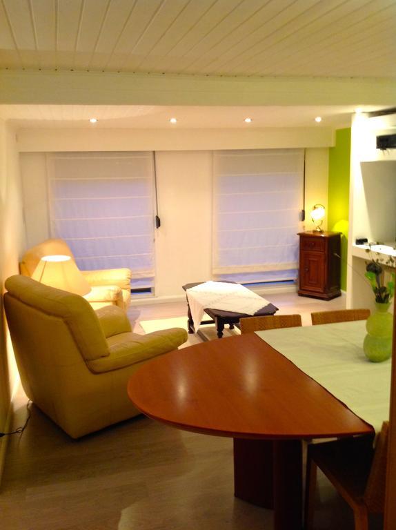 Holiday Home Harmony Brecht Rum bild